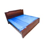 "Wooden king-size bed with high headboard and carved detailing, featuring a polished finish and sturdy construction." Let me know if you'd like versions optimized for specific styles or room themes (e.g., traditional bedroom, solid wood bed, luxury furniture).